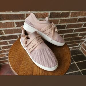 Big Buddah Blush Sneakers